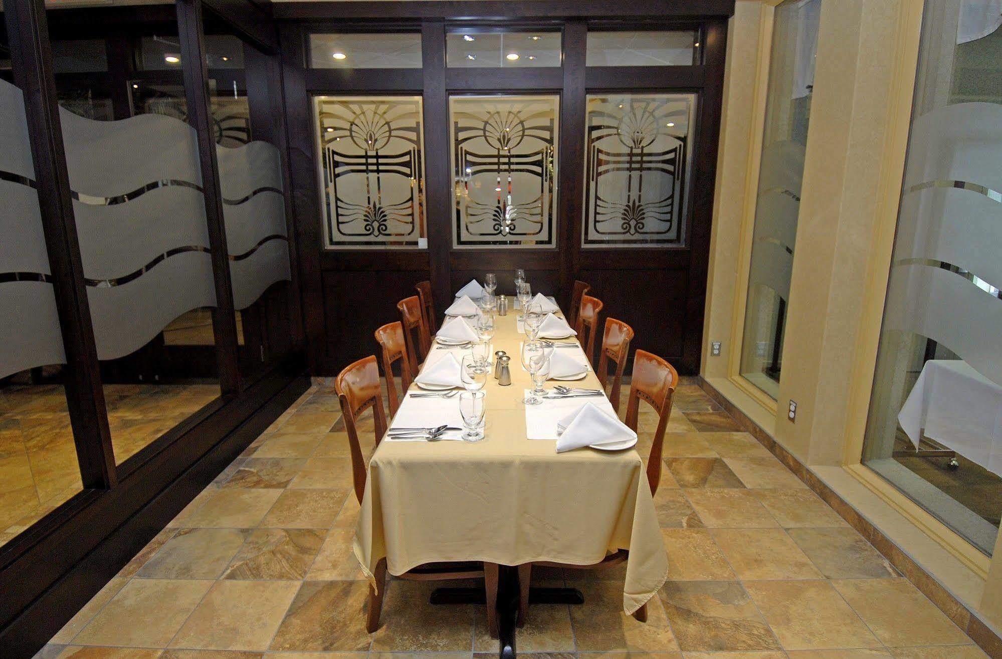 Hotel & Suites Le Dauphin 德拉蒙德维尔 外观 照片