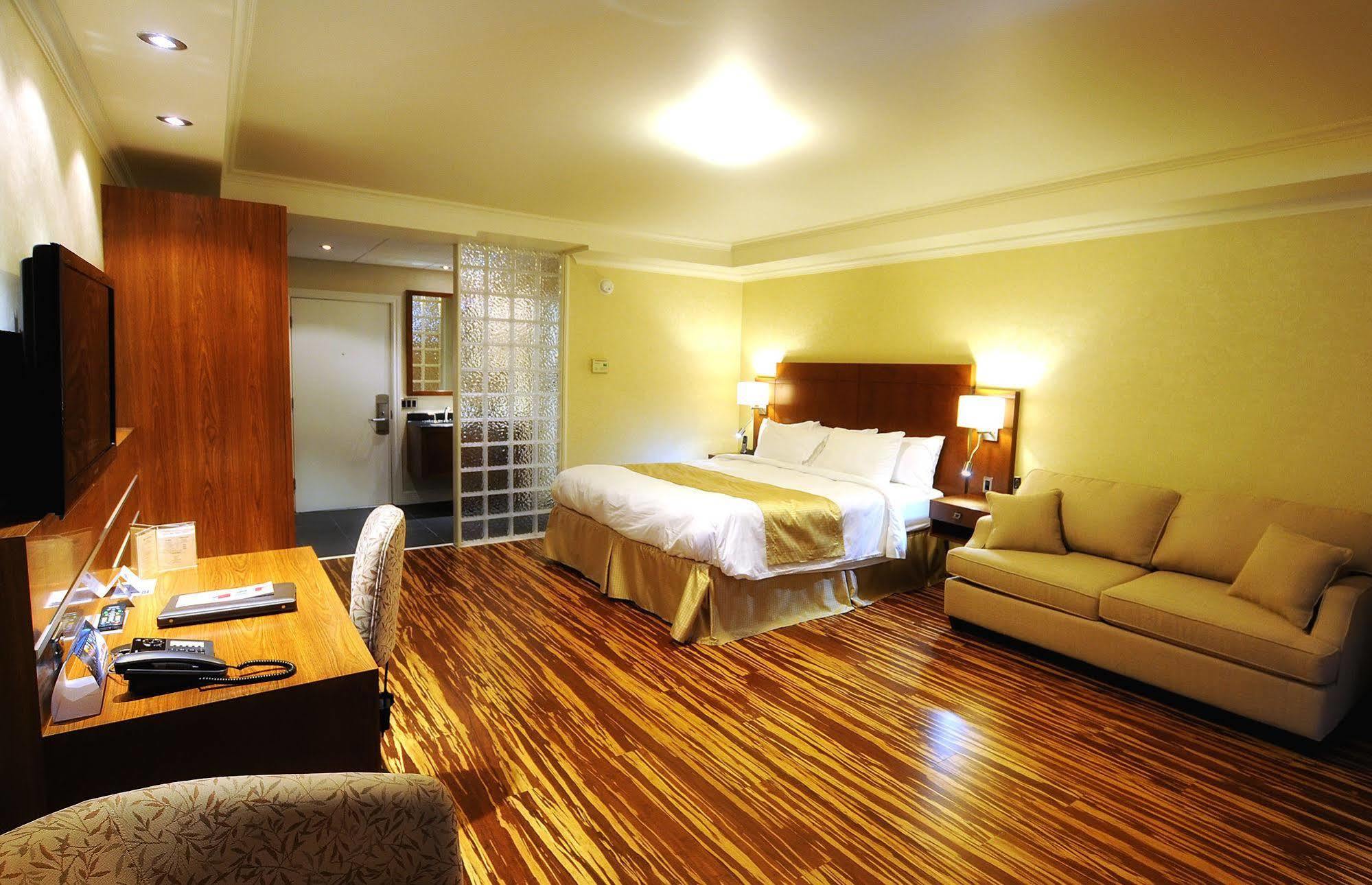 Hotel & Suites Le Dauphin 德拉蒙德维尔 客房 照片